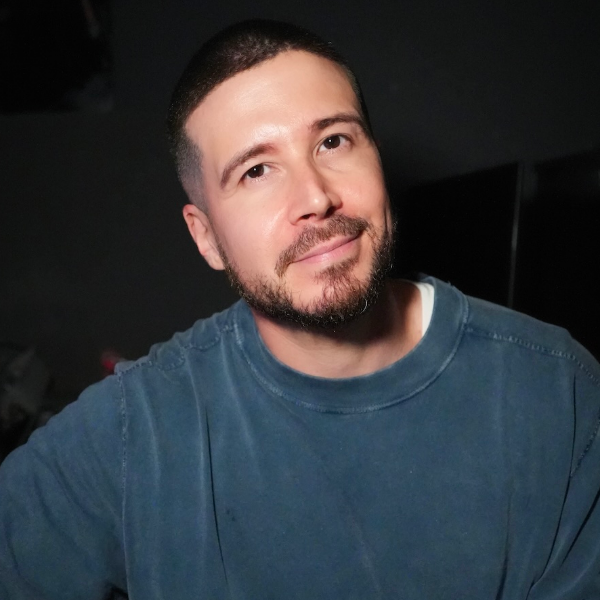 VINNY GUADAGNINO - SPECIAL EVENT