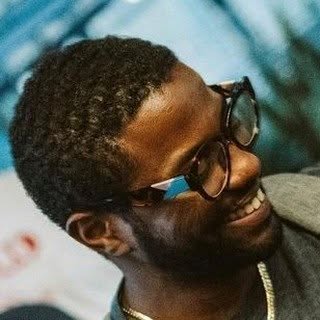 Headshot of Aaron Bryan